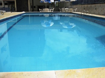 San Marino, Ubatuba Praia Grande , temos WLAN, Piscina, Churrasqueira, Sauna, Elevador, Garagem com portão automático !